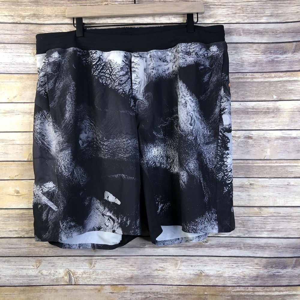lululemon athletica THE Black and White Athletic Shorts